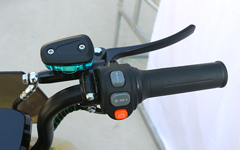 Electric Motorcycle | Handlebar Control Switch Detail Electric motorcycle anti-slip handlebar with waterproof multi-function switches, ergonomic design for comfortable control