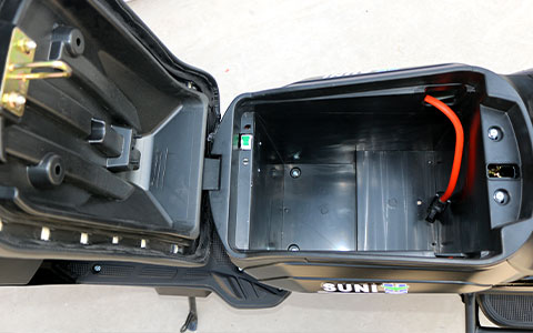 Electric Motorcycle | Storage Container Feature Electric motorcycle built-in large capacity storage compartment, spacious space for carrying personal items