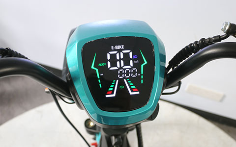 Electric Bicycle | Digital Speedometer Instrument Detail HD digital LCD dashboard of large wheel electric bicycle, real-time display speed, battery and mileage data