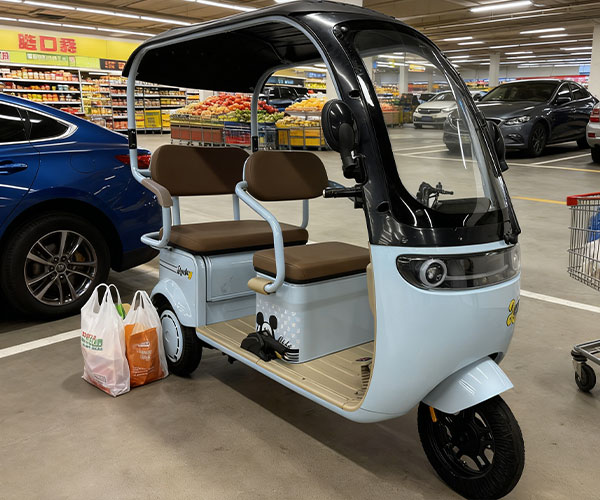 Three-wheeled-with-shed