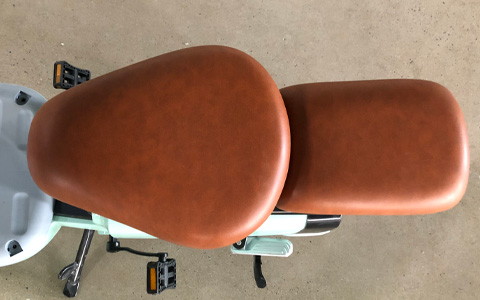 Comfortable dual brown leather seats for H1 mint green electric bike, ergonomic front and rear saddle design
